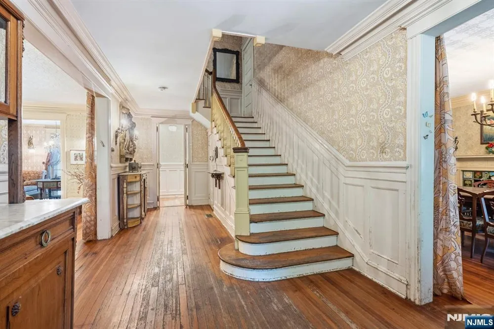 197 Cedar Street Englewood, NJ 07631