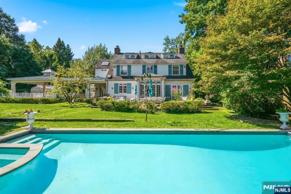 197 Cedar Street Englewood, NJ 07631