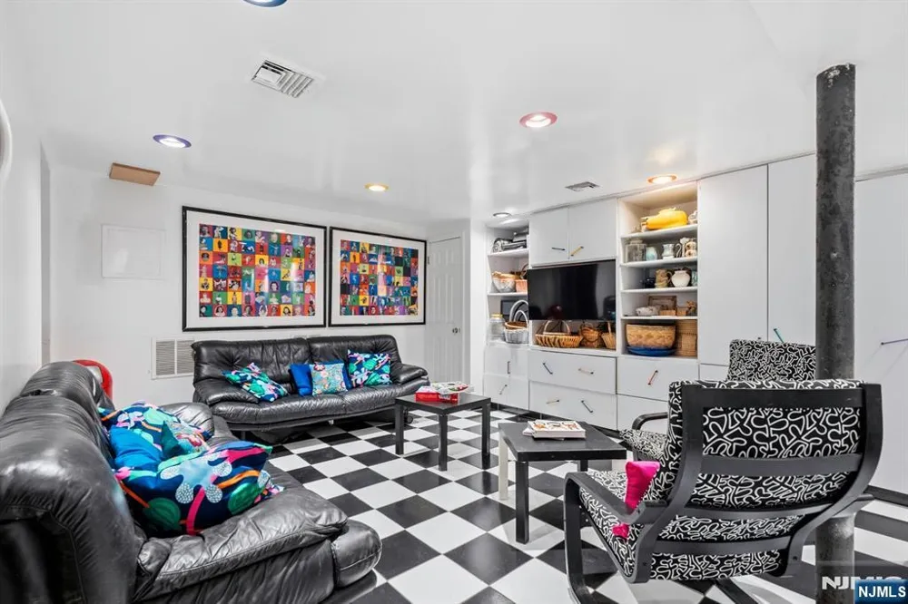 197 Cedar Street Englewood, NJ 07631