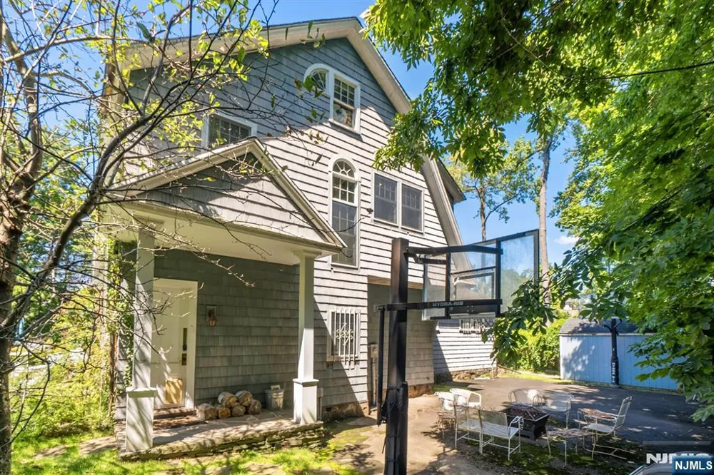 197 Cedar Street Englewood, NJ 07631