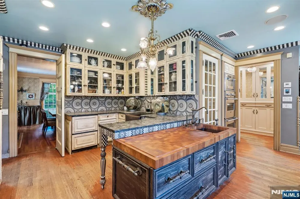 197 Cedar Street Englewood, NJ 07631