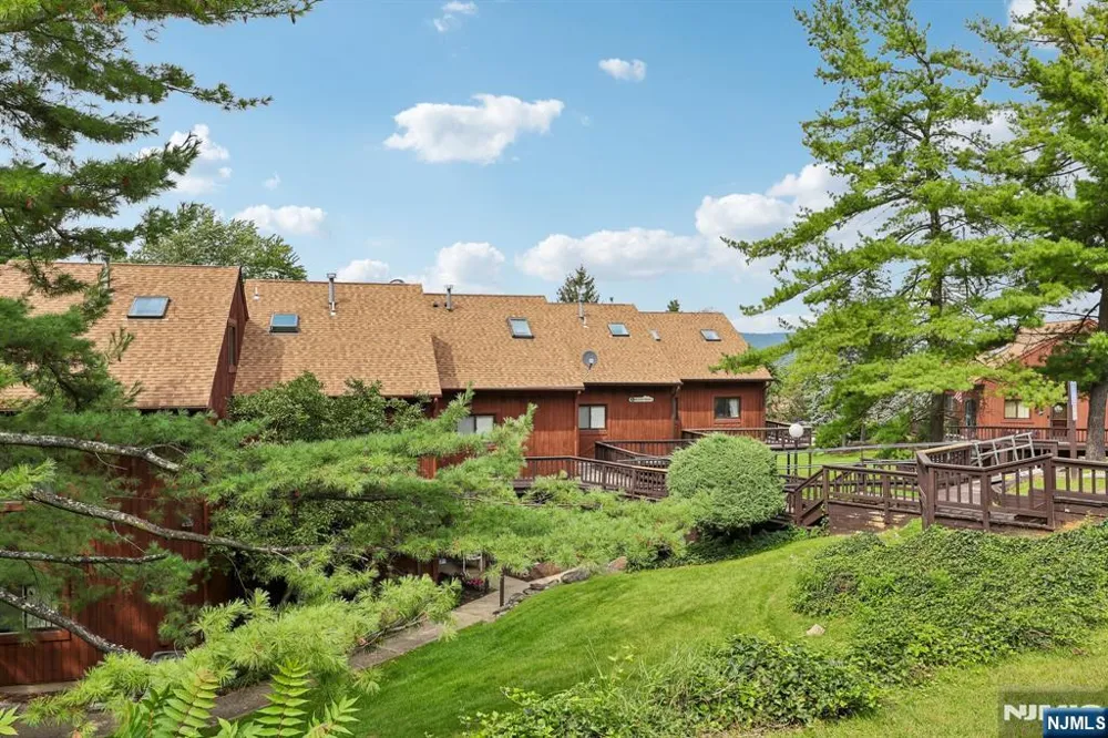 1 Beaver Creek 4 Vernon, NJ 07462
