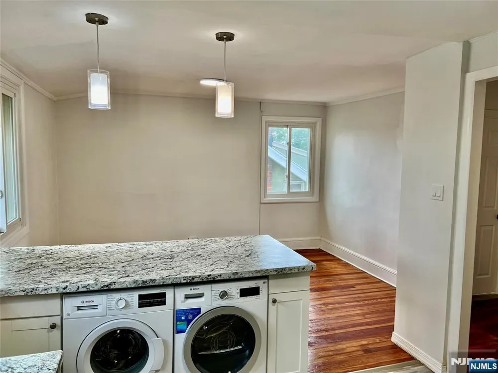 358 Lafayette Avenue 2 Cliffside Park, NJ 07010