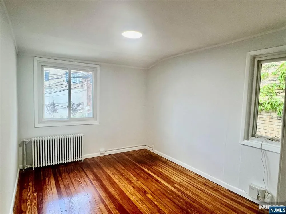 358 Lafayette Avenue 2 Cliffside Park, NJ 07010