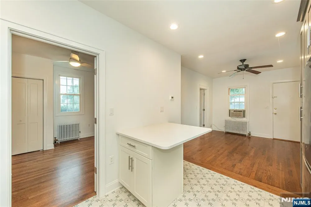 200 Valley Brook Avenue Lyndhurst, NJ 07071
