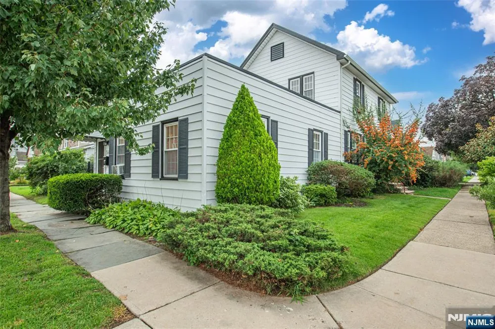 200 Valley Brook Avenue Lyndhurst, NJ 07071