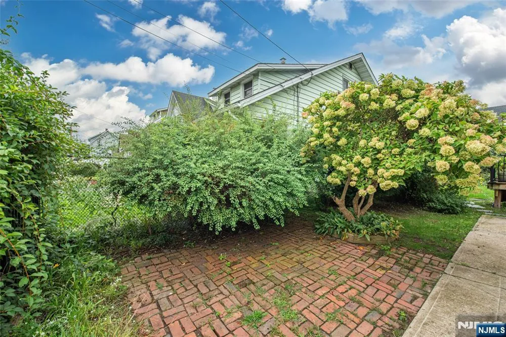 200 Valley Brook Avenue Lyndhurst, NJ 07071