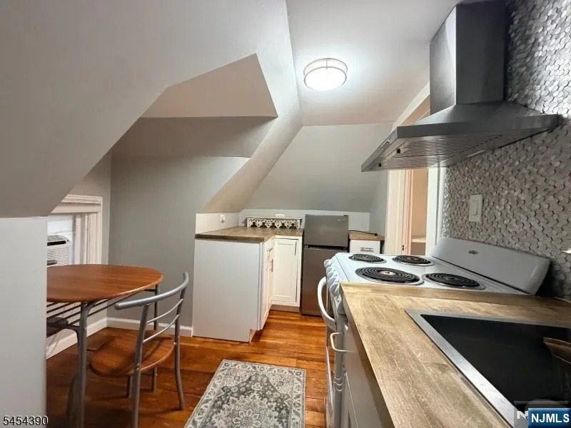 262 Claremont Avenue Montclair, NJ 07042