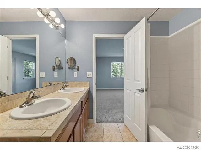 805 Summer Hawk Drive #156 Longmont, CO 80504