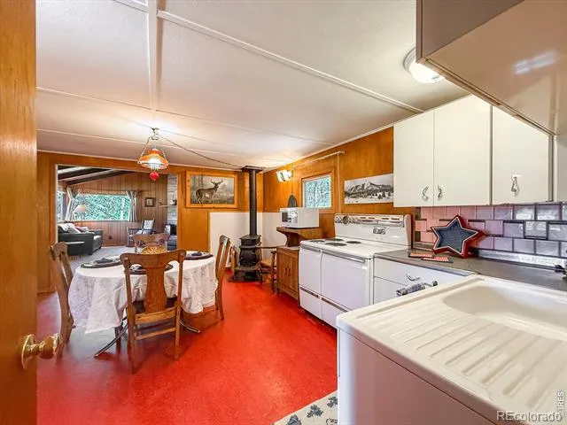 438 Aspen Drive Lyons, CO 80540
