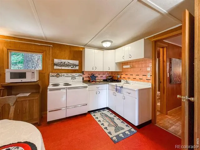 438 Aspen Drive Lyons, CO 80540