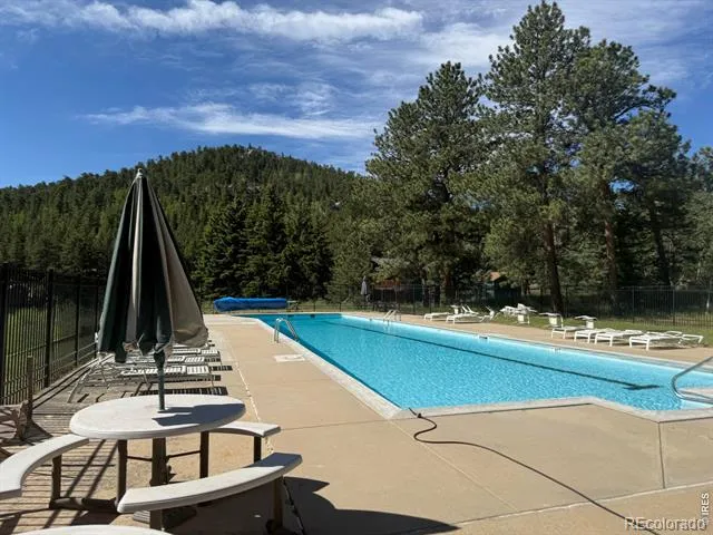 438 Aspen Drive Lyons, CO 80540