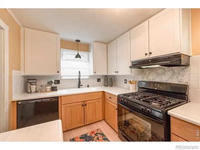 837 Gay Street Longmont, CO 80501