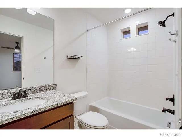 10041 Yampa Court Commerce City, CO 80022