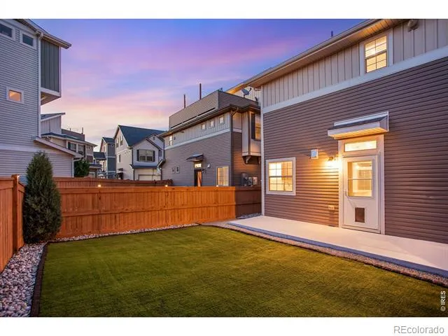10041 Yampa Court Commerce City, CO 80022