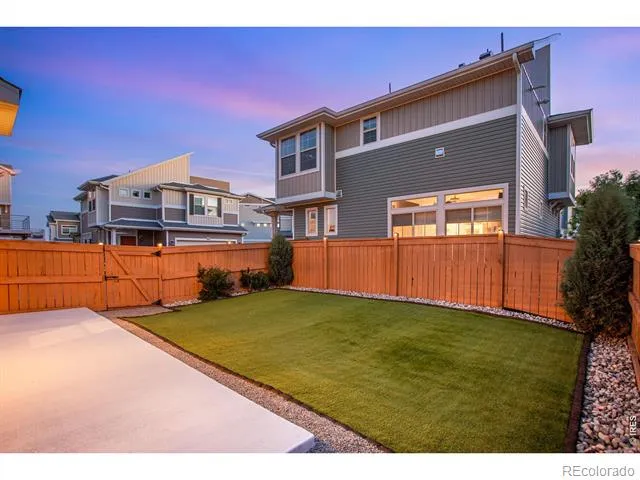 10041 Yampa Court Commerce City, CO 80022