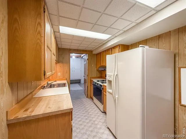 2224 Spindrift Drive Longmont, CO 80503