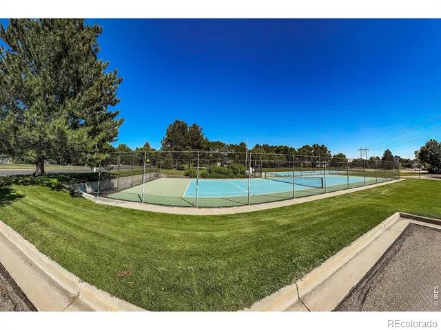 2224 Spindrift Drive Longmont, CO 80503