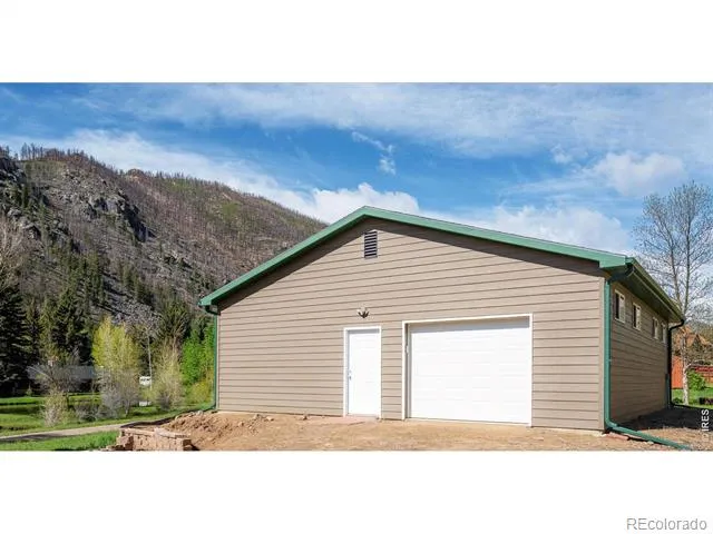 50 Meadow Lane Bellvue, CO 80512