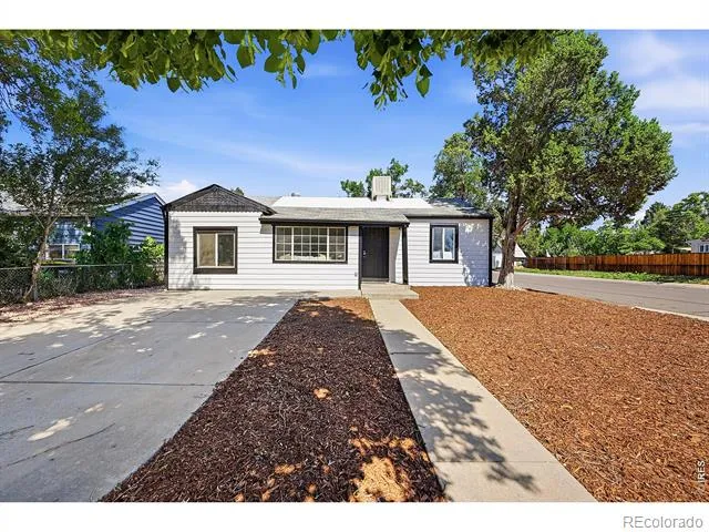 1902 Kenton Street Aurora, CO 80010