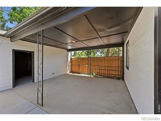1902 Kenton Street Aurora, CO 80010