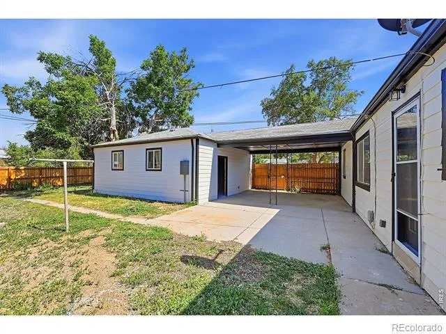 1902 Kenton Street Aurora, CO 80010