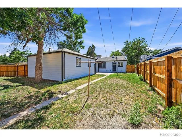 1902 Kenton Street Aurora, CO 80010