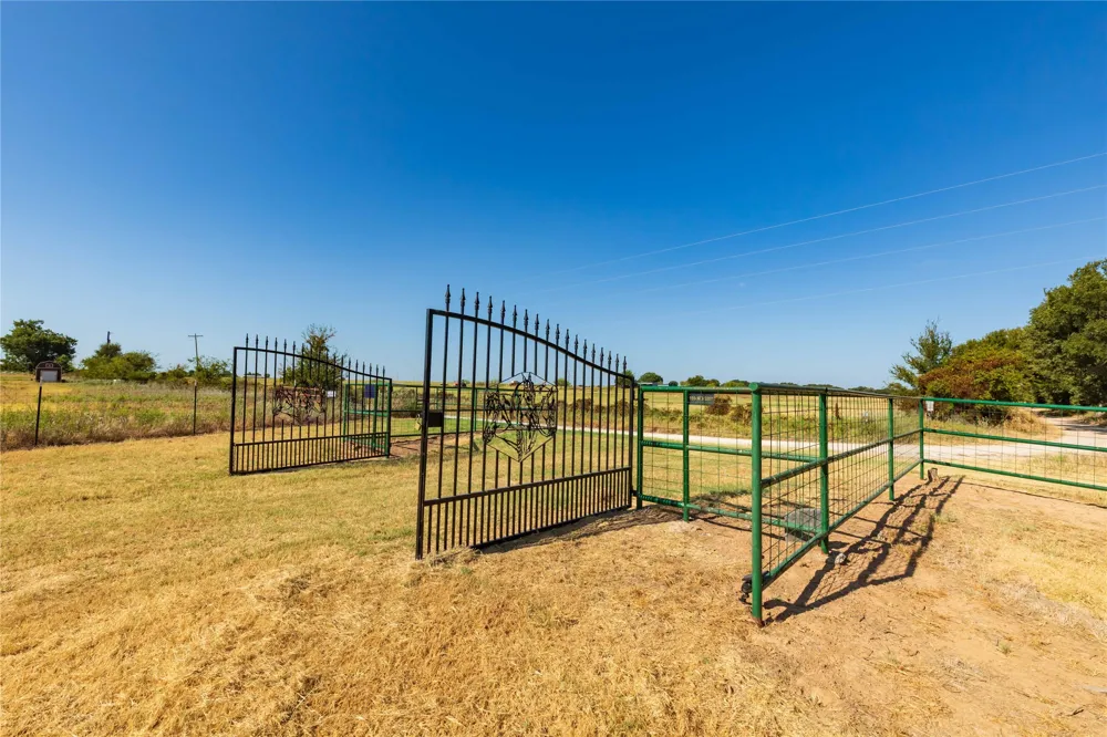 1282 CR 461 Gorman, TX 76454