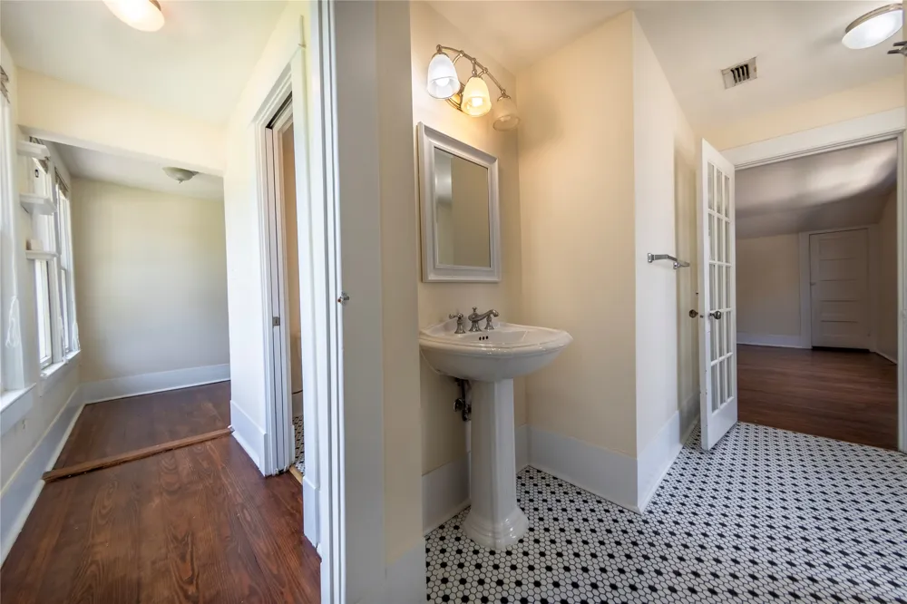 5336 Junius Street Dallas, TX 75214