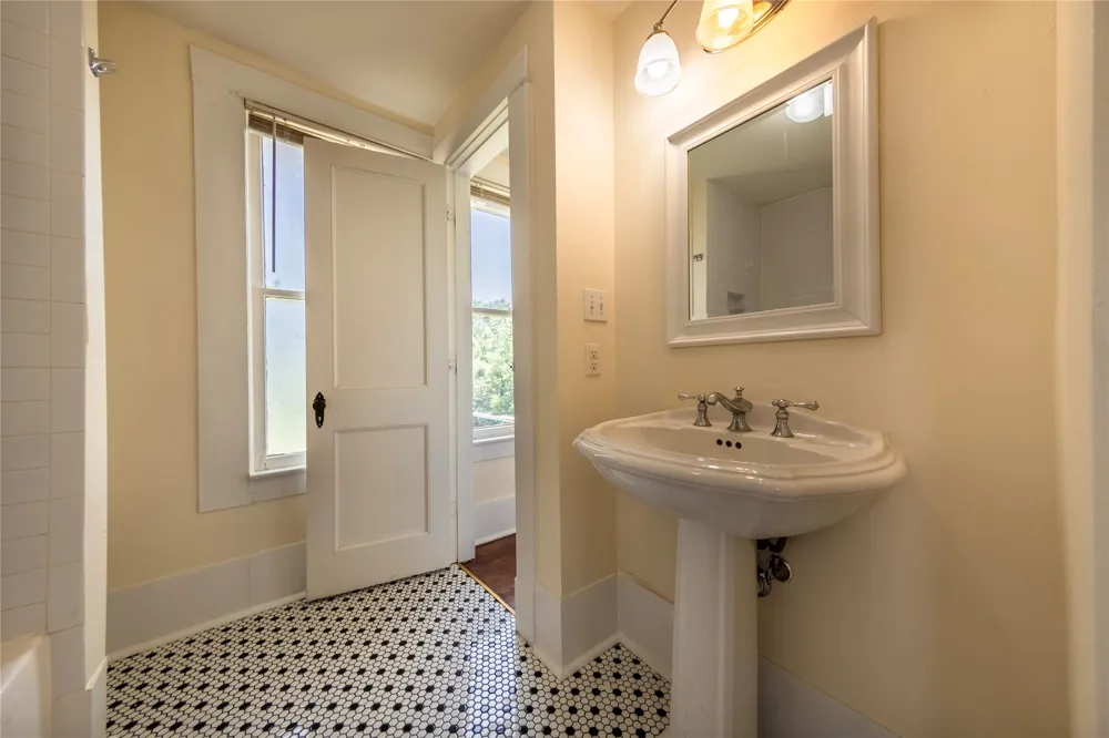 5336 Junius Street Dallas, TX 75214