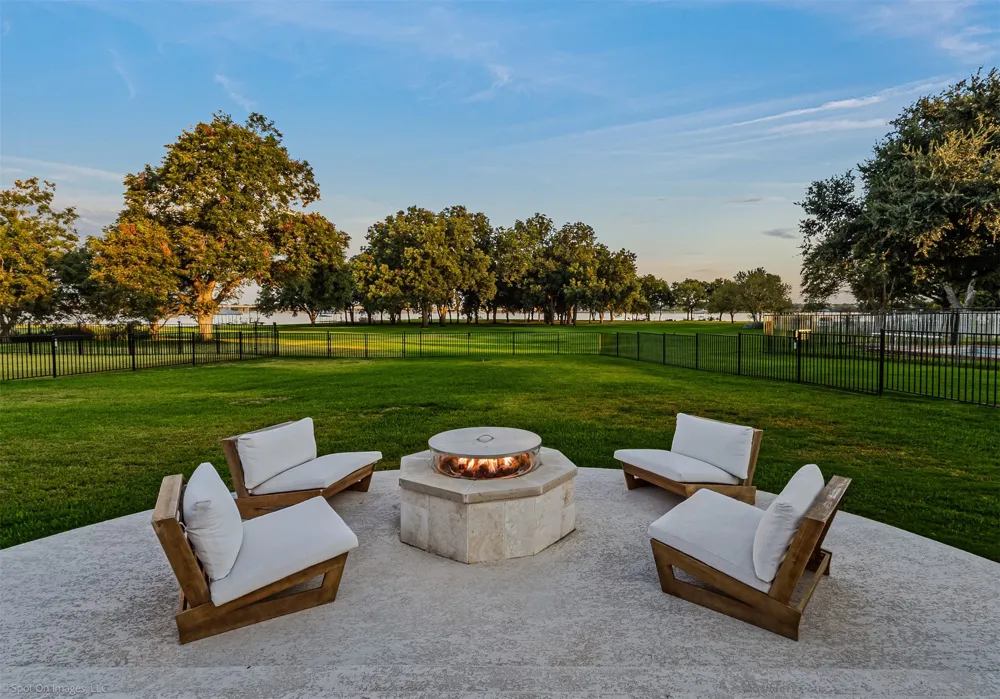 28 Victoria Drive Rowlett, TX 75088