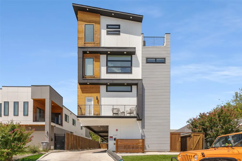 4223 Delano Place #103 Dallas, TX 75204