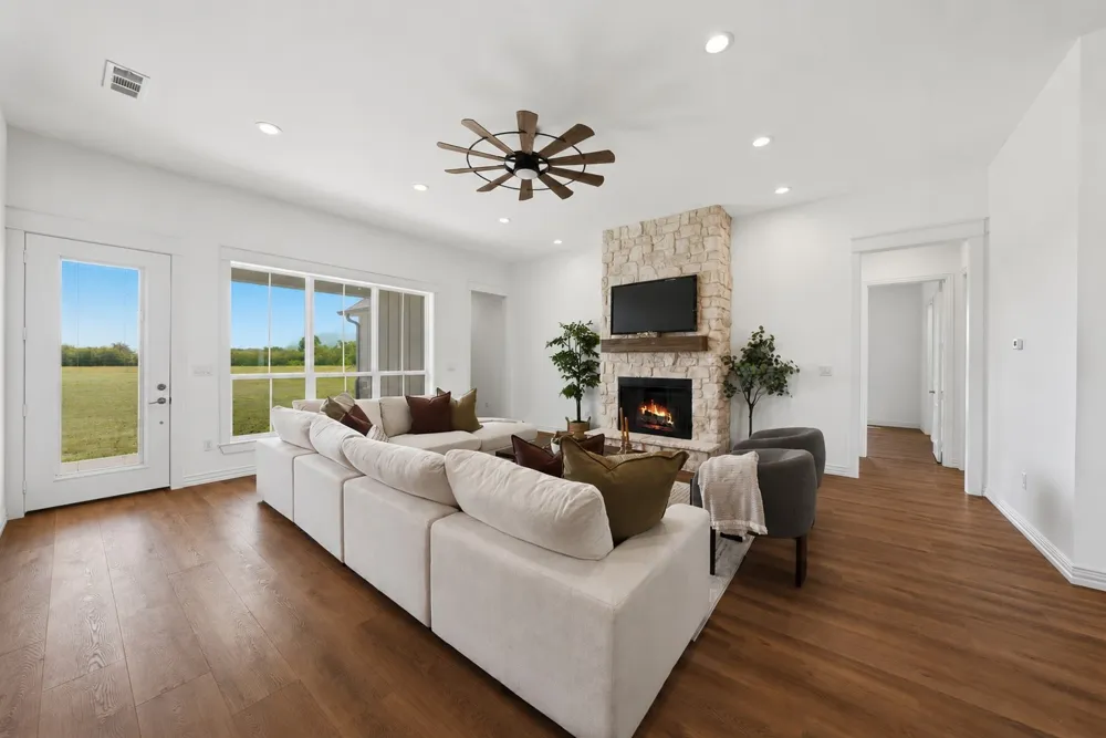 13929 Jackson Road Krum, TX 76249