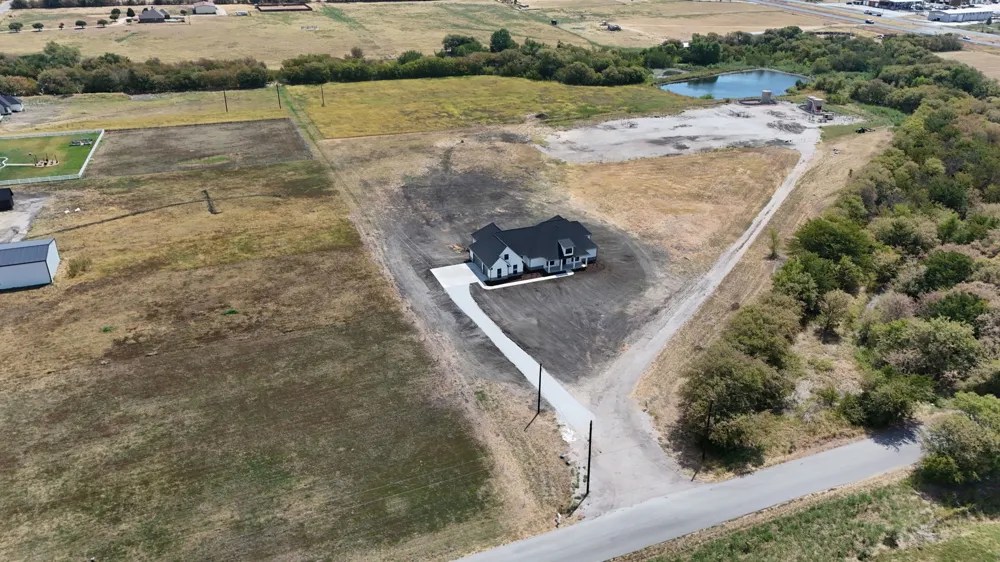 13929 Jackson Road Krum, TX 76249