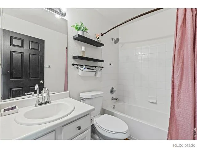 18132 E Linvale Drive Aurora, CO 80013