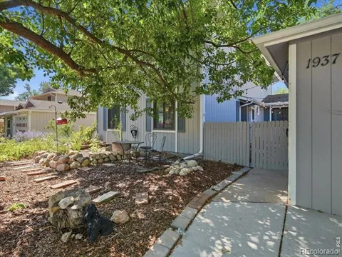 1937 Newcastle Court