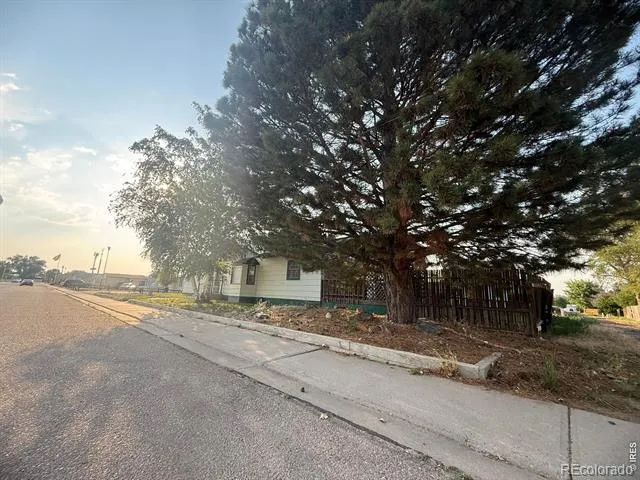 114 Linden Drive Log Lane Village, CO 80705