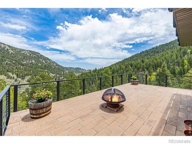5896 Peregrine Trail Golden, CO 80403