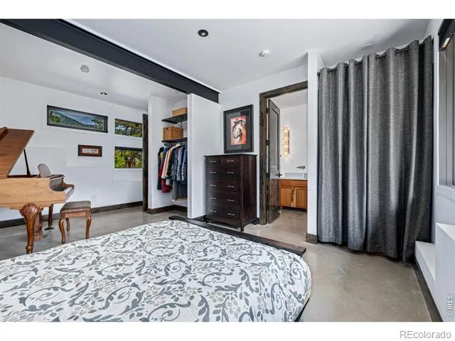 5896 Peregrine Trail Golden, CO 80403