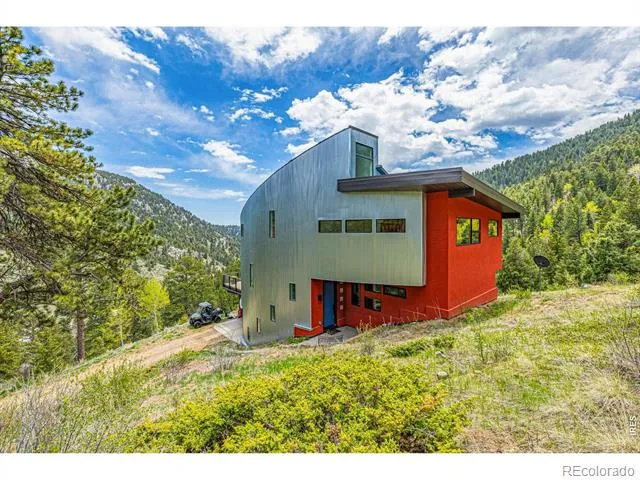 5896 Peregrine Trail Golden, CO 80403