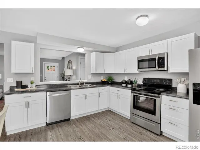 1549 Feltham Place Longmont, CO 80501