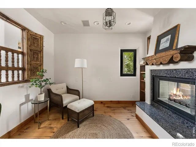 6877 Marshall Drive Boulder, CO 80303