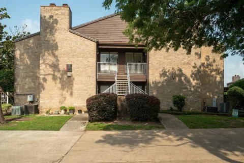 6633 W Airport Boulevard #916