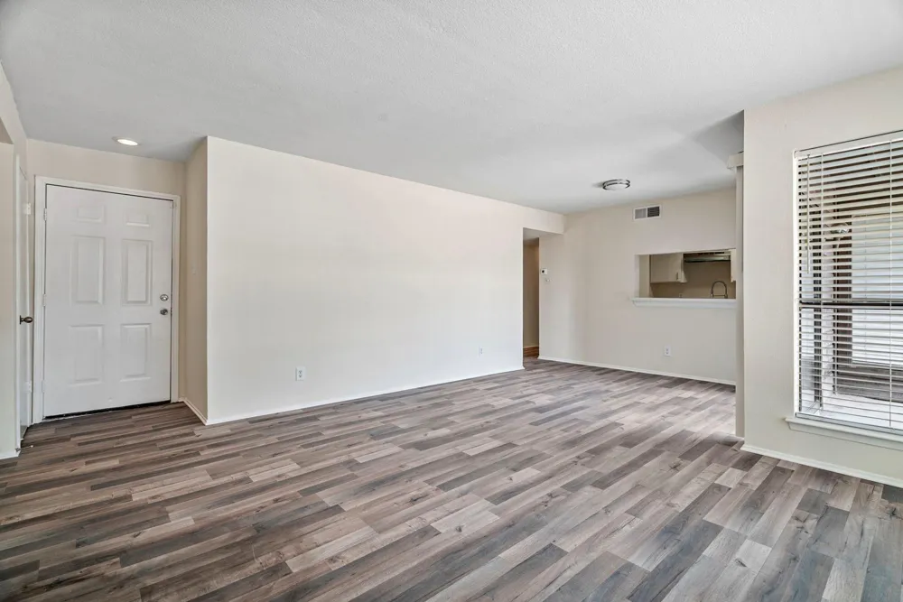 6633 W Airport Boulevard #916 Houston, TX 77035