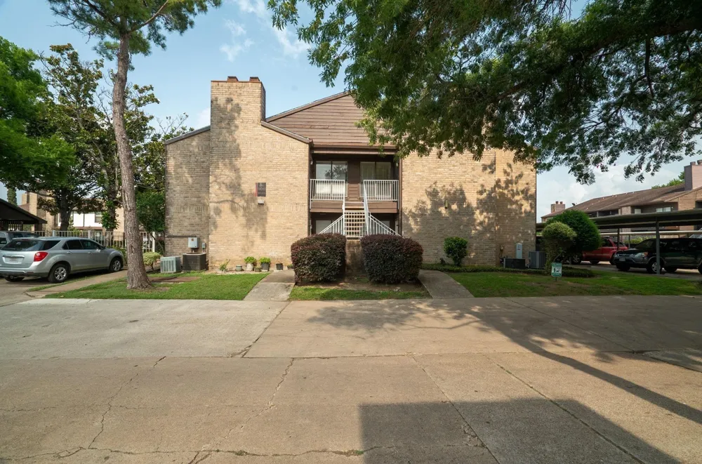 6633 W Airport Boulevard #916 Houston, TX 77035