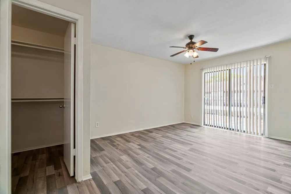 6633 W Airport Boulevard #916 Houston, TX 77035