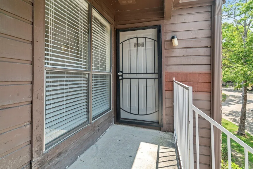 6633 W Airport Boulevard #916 Houston, TX 77035