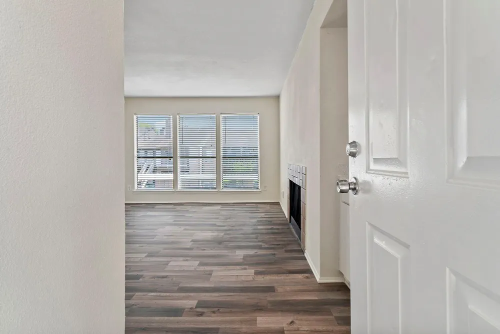 6633 W Airport Boulevard #916 Houston, TX 77035