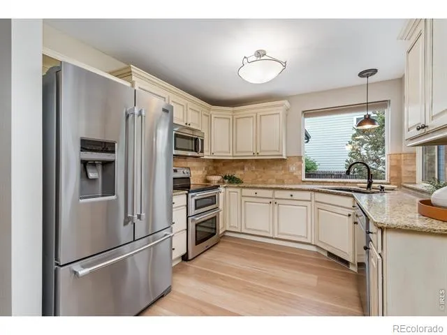 2613 Willow Creek Drive Fort Collins, CO 80525