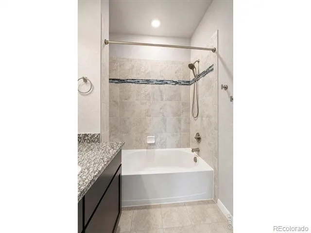 804 Summer Hawk Drive #8104 Longmont, CO 80504